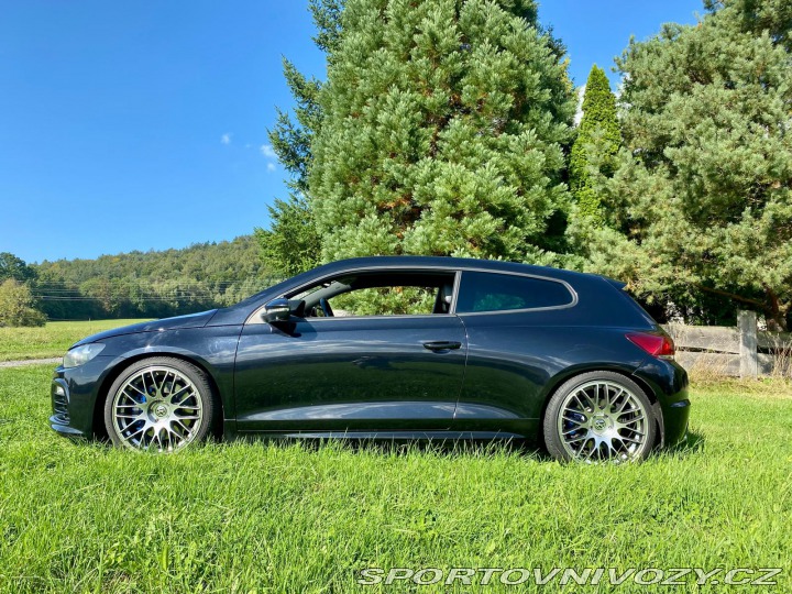 Volkswagen Scirocco R 2011