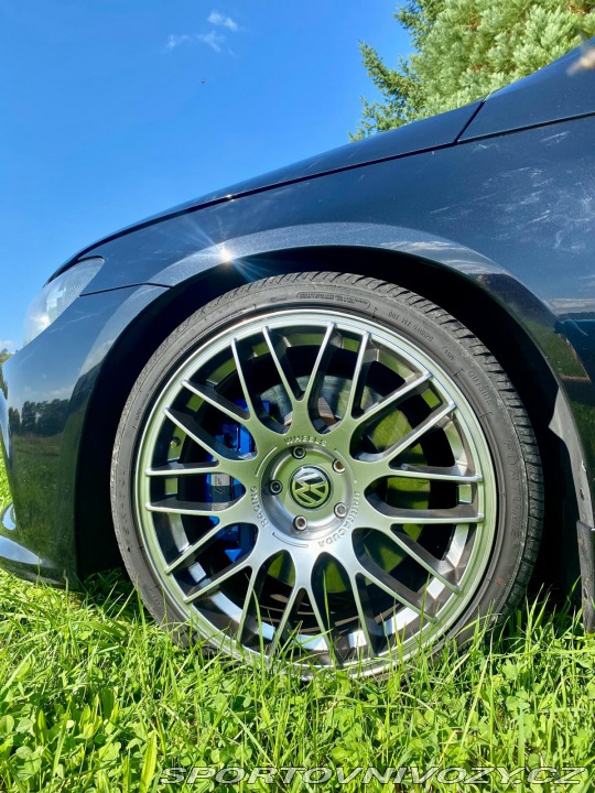 Volkswagen Scirocco R 2011