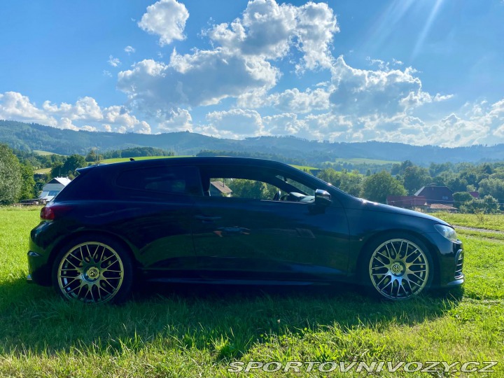 Volkswagen Scirocco R 2011