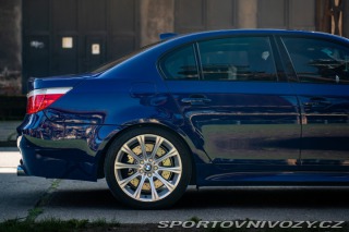 BMW M5 E60 V10 2005