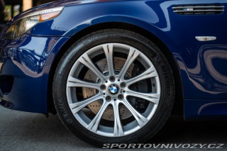 BMW M5 E60 V10 2005