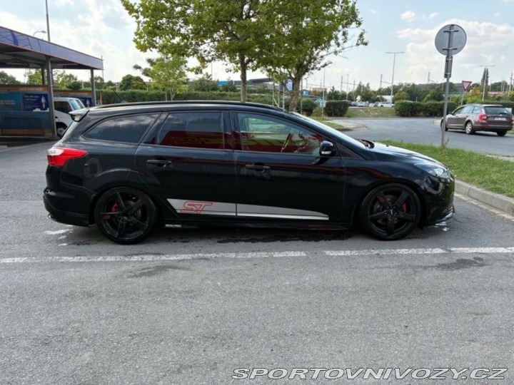 Ford Focus ST Komplet historie, Plzeň 2013