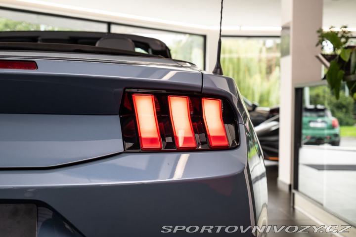 Ford Mustang GT 5.0 V8 Cabrio/Manuál 2025