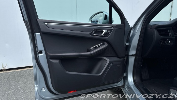 Porsche Macan  2022