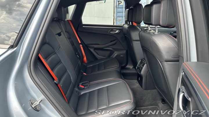 Porsche Macan  2022