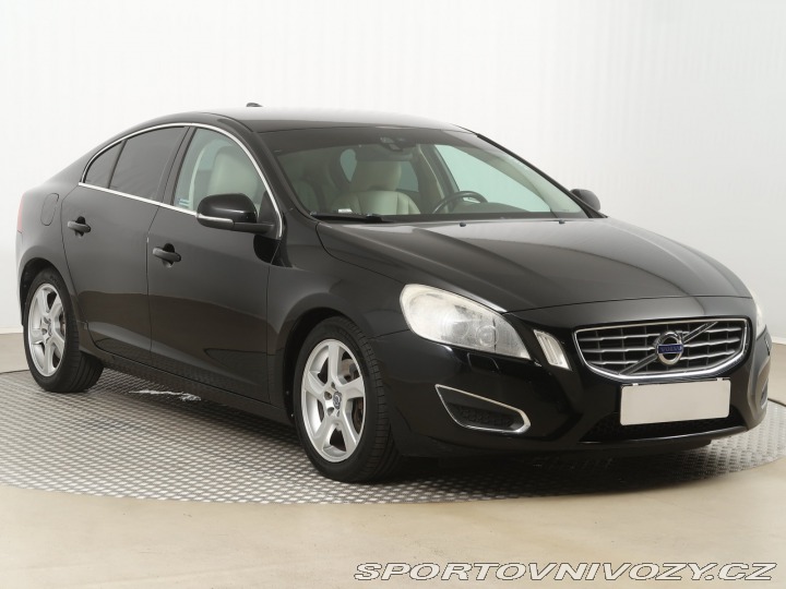 Volvo S60 T5 2011