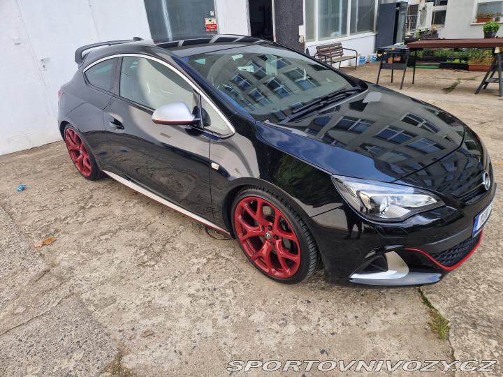 Opel Astra OPC, GTC 2017