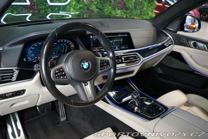 BMW X7 M50i*6-MÍST*NEZ.TOP*ZÁRUK 2022