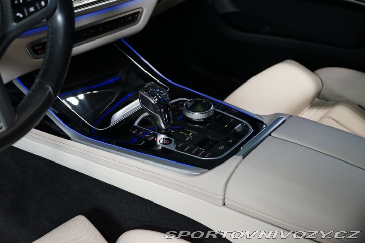 BMW X7 M50i*6-MÍST*NEZ.TOP*ZÁRUK 2022
