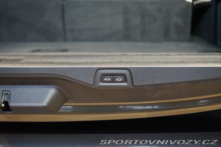 BMW X7 M50i*6-MÍST*NEZ.TOP*ZÁRUK 2022