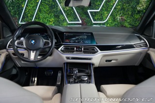 BMW X7 M50i*6-MÍST*NEZ.TOP*ZÁRUK 2022
