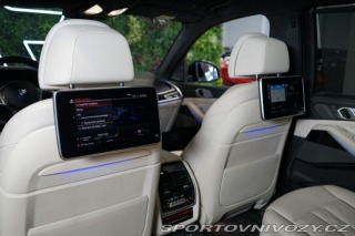 BMW X7 M50i*6-MÍST*NEZ.TOP*ZÁRUK 2022