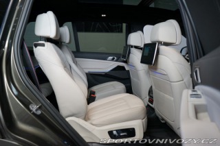 BMW X7 M50i*6-MÍST*NEZ.TOP*ZÁRUK 2022
