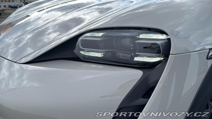 Porsche Taycan 4S Cross Turismo 2022