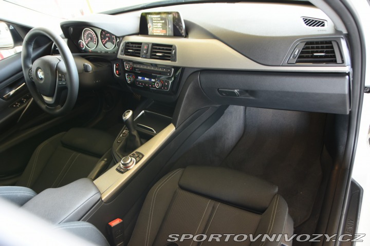 BMW 3 340xi manuál 2017