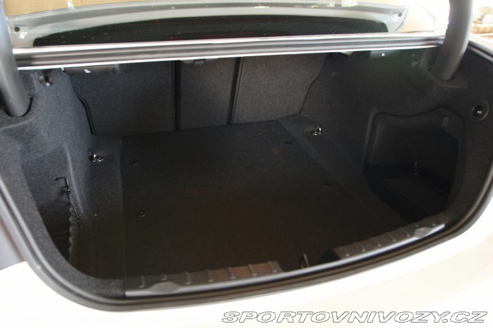 BMW 3 340xi manuál 2017