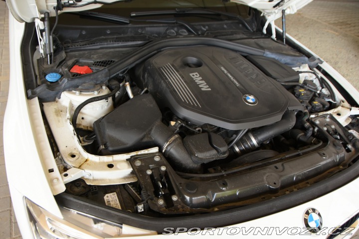 BMW 3 340xi manuál 2017