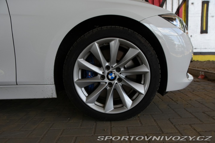 BMW 3 340xi manuál 2017