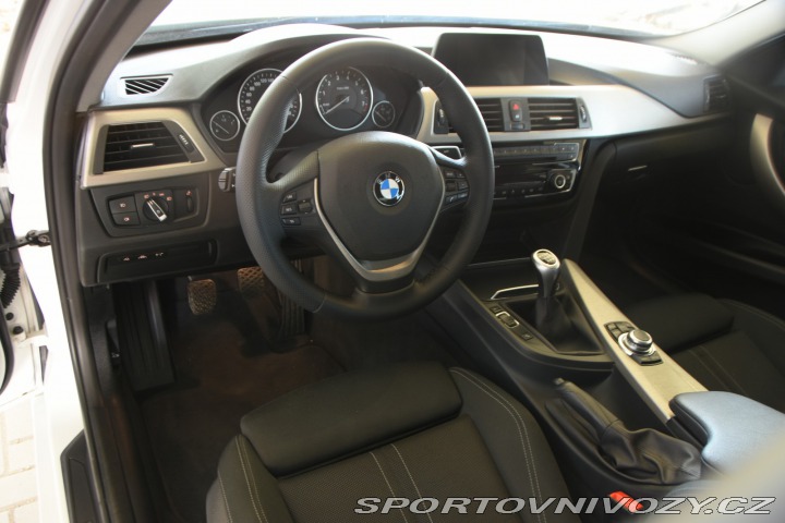 BMW 3 340xi manuál 2017
