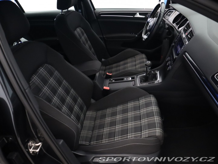 Volkswagen Golf 2.0 TDI GTD 2014