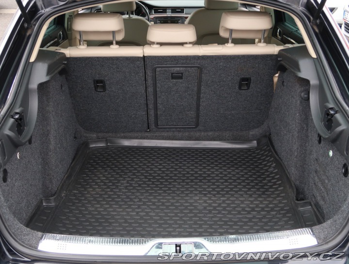 Škoda Superb Elegance 3.6 FSI V6 2011