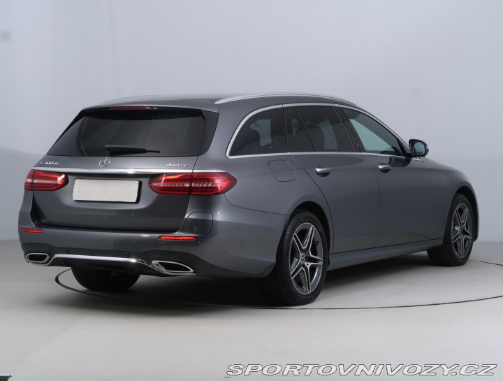 Mercedes-Benz E AMG Paket E 300 de 4MATIC 2022