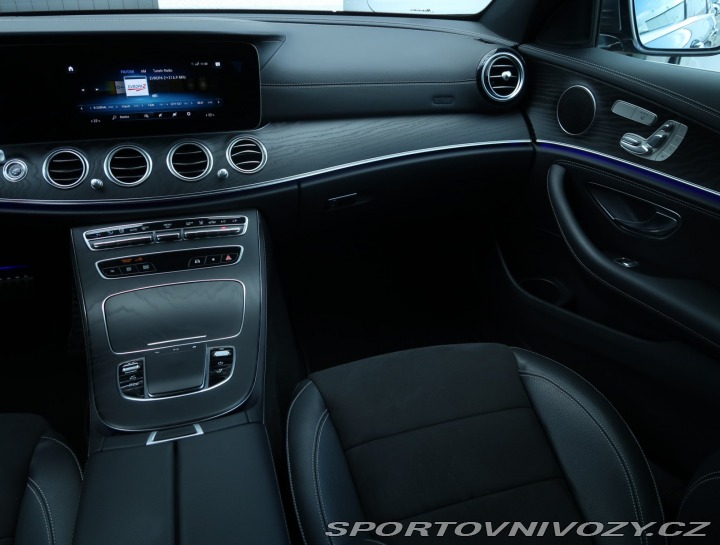 Mercedes-Benz E AMG Paket E 300 de 4MATIC 2022