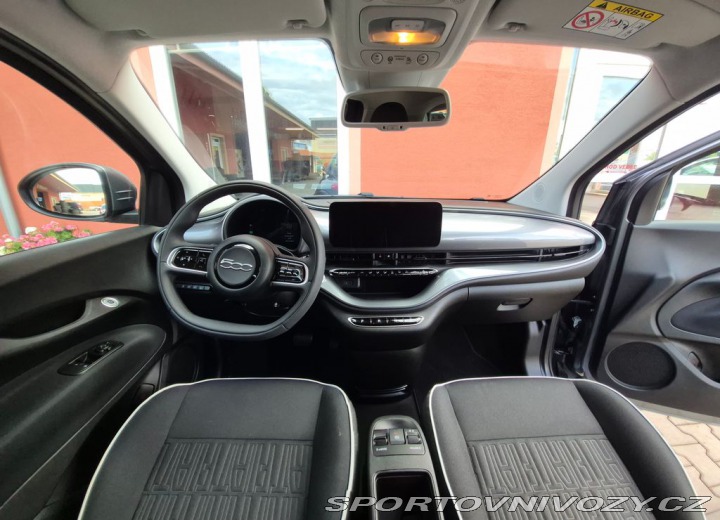 Fiat 500 500e 3+1 42 kWh SOH 100% 2023