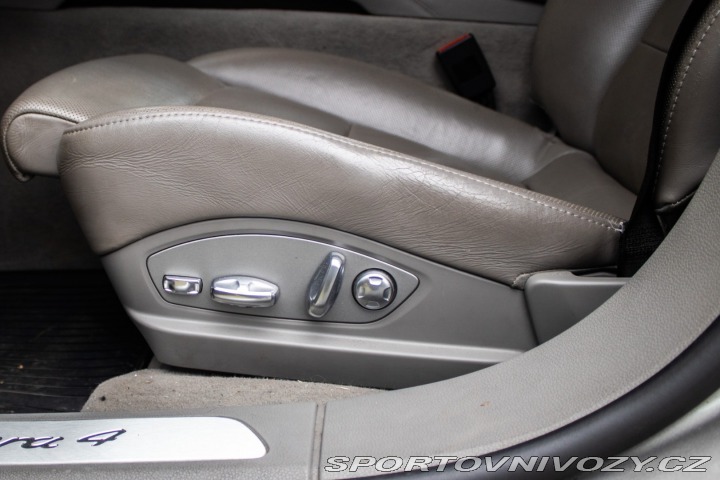 Porsche Panamera 4 2010