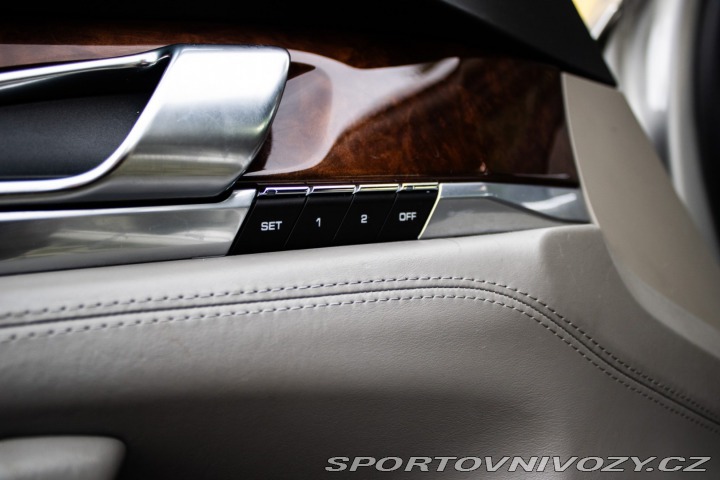 Porsche Panamera 4 2010