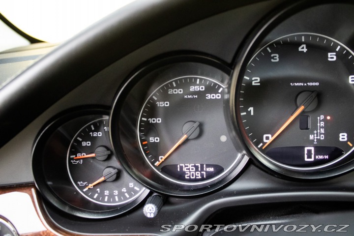 Porsche Panamera 4 2010