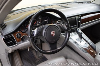 Porsche Panamera 4 2010