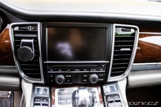 Porsche Panamera 4 2010