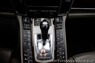 Porsche Panamera 4 2010