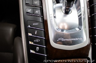 Porsche Panamera 4 2010