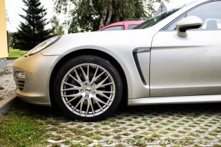 Porsche Panamera 4 2010