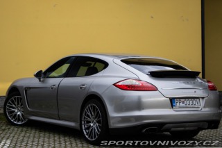 Porsche Panamera 4 2010