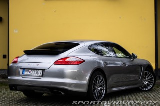 Porsche Panamera 4 2010