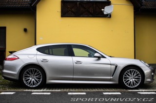 Porsche Panamera 4 2010