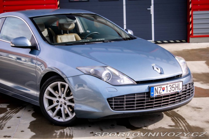 Renault Laguna Coupé Coupé 3.0DCi V6 2010 AT/ 2010