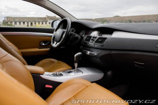 Renault Laguna Coupé Coupé 3.0DCi V6 2010 AT/ 2010