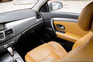 Renault Laguna Coupé Coupé 3.0DCi V6 2010 AT/ 2010