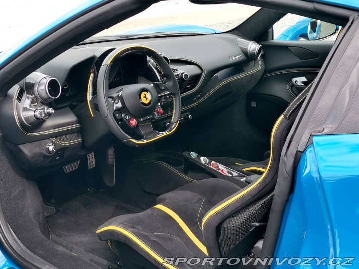 Ferrari F8 Spider *Lift*360°*Carbon 2023