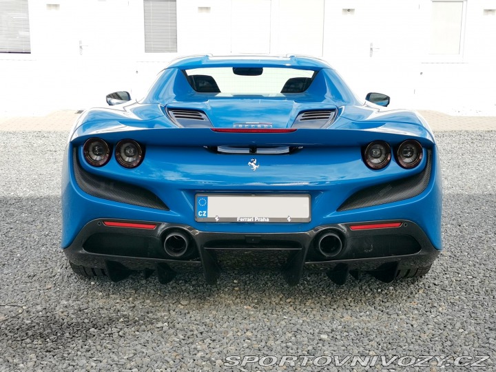 Ferrari F8 Spider *Lift*360°*Carbon 2023