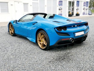 Ferrari F8 Spider *Lift*360°*Carbon 2023