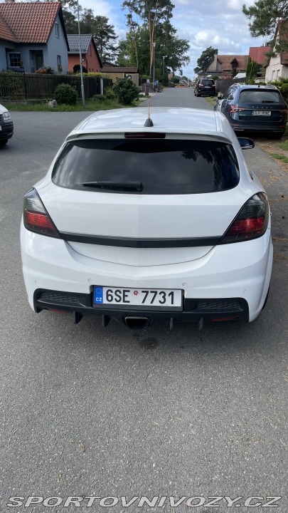 Opel Astra OPC Nürburgring edice 2008