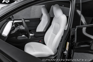 Tesla Model Y  2024