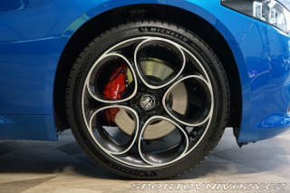 Alfa Romeo Giulia COMPETIZIONE*H/K*LED*ZÁRU 2023