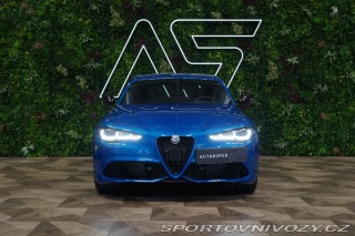 Alfa Romeo Giulia COMPETIZIONE*H/K*LED*ZÁRU 2023