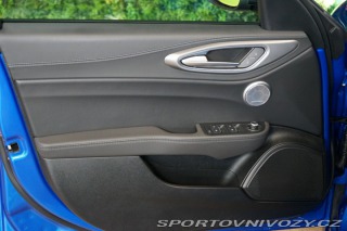 Alfa Romeo Giulia COMPETIZIONE*H/K*LED*ZÁRU 2023